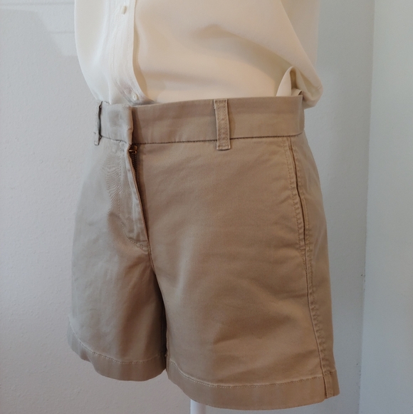 J. Crew Pants - J. Crew 5" Khaki Cotton Stretch Chino Shorts in Women's Size 4